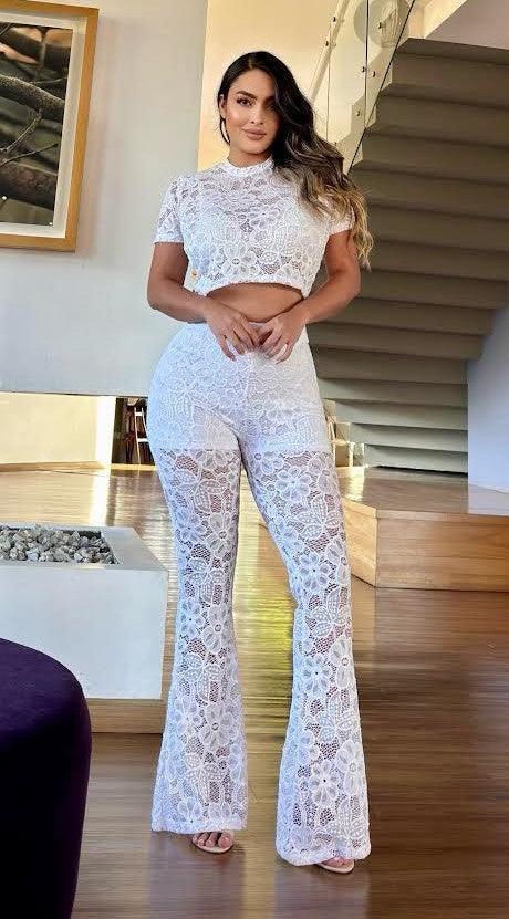 CONJUNTO PANTALÓN + BLUSA EN BLONDA